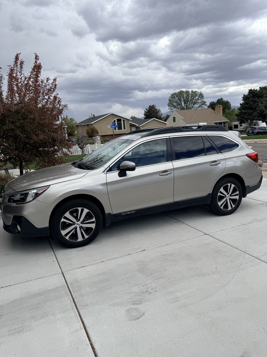 2019 Subaru Outback 2.5i Limited Pwr Moon/Nav