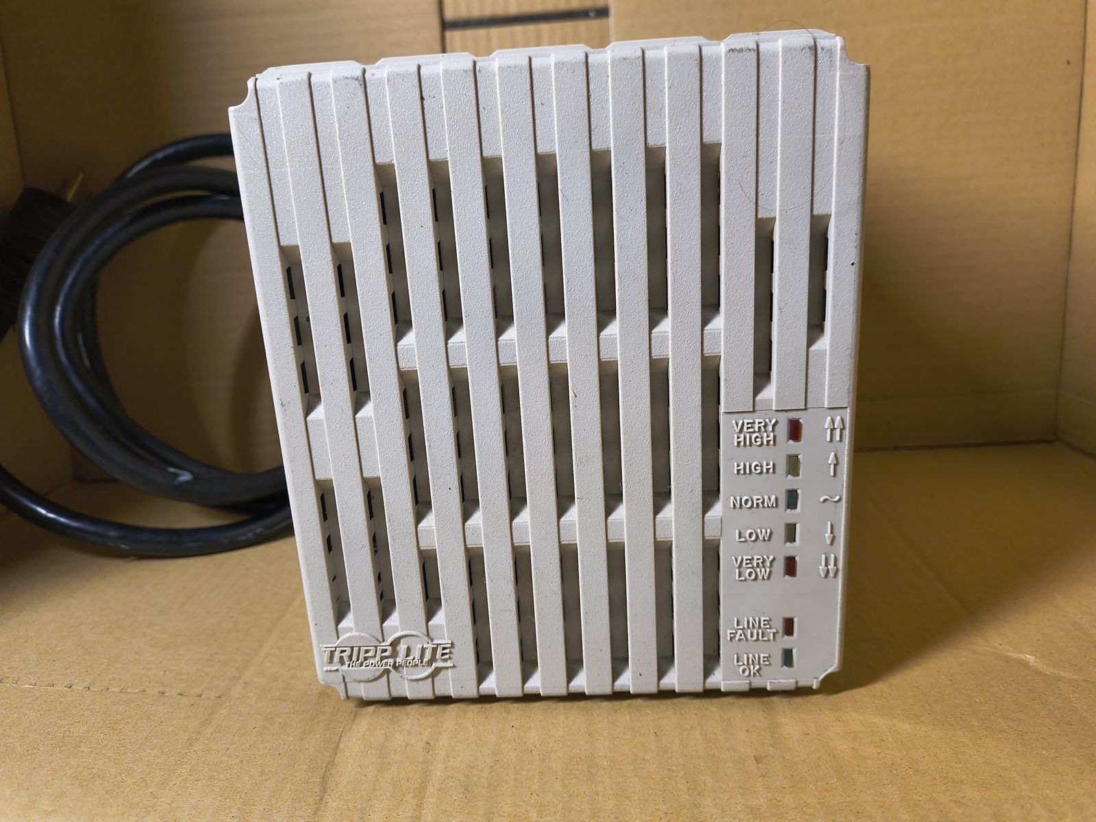 Tripp Lite Lc-2400 Line Conditioner