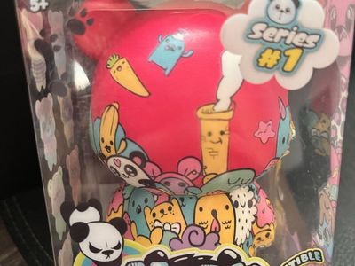 ORB Very Beary Series 1 Collectible Squishy Figure New In Box