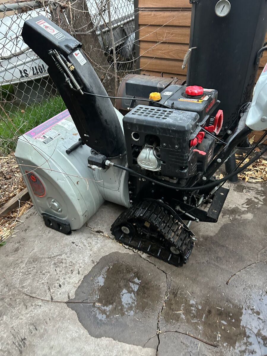 Snow blower 30 inch 302 cc 4 cycle