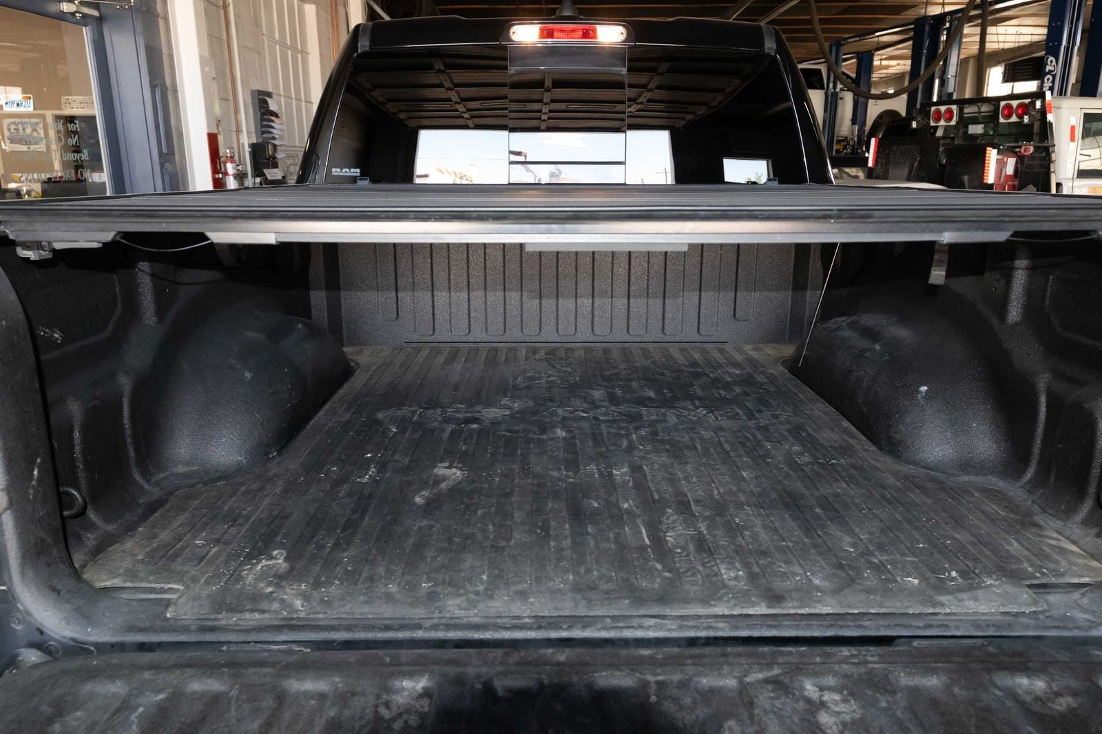 Main image 14