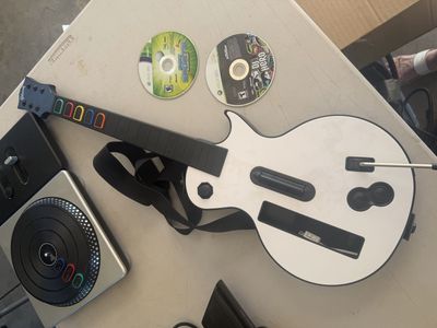 Xbox 360 Guitar Hero + DJ Hero Bundle – Guitar & Wireless Turntable Controller