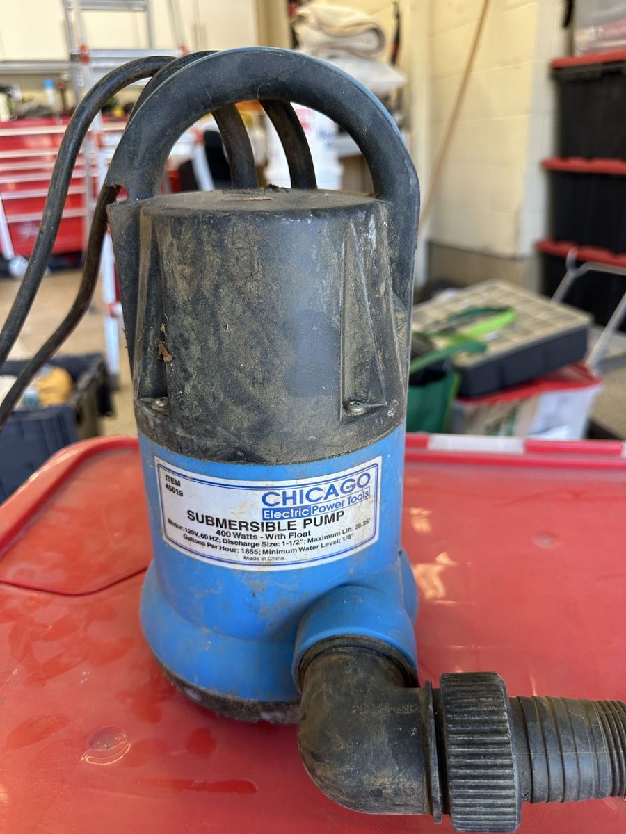 Chicago Electric Power Tools Submersible Utility Pump 400W With Float