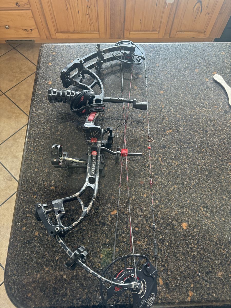 PSE XFORCE PREMONITION COMPOUND BOW LEFT HANDED