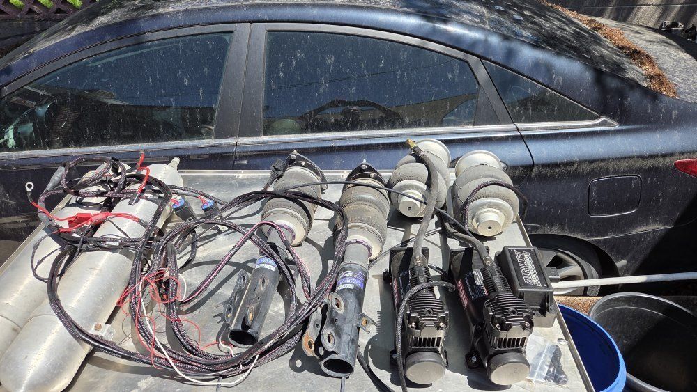 Ford Edge/MKZ 2nd Gen Air Bag Suspension Assembly with Hoses & Fittings Airlift controler