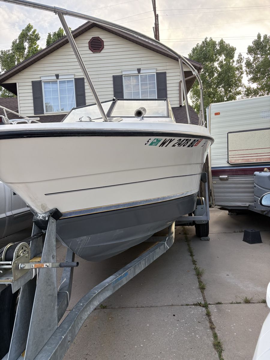Bayliner Trophy
