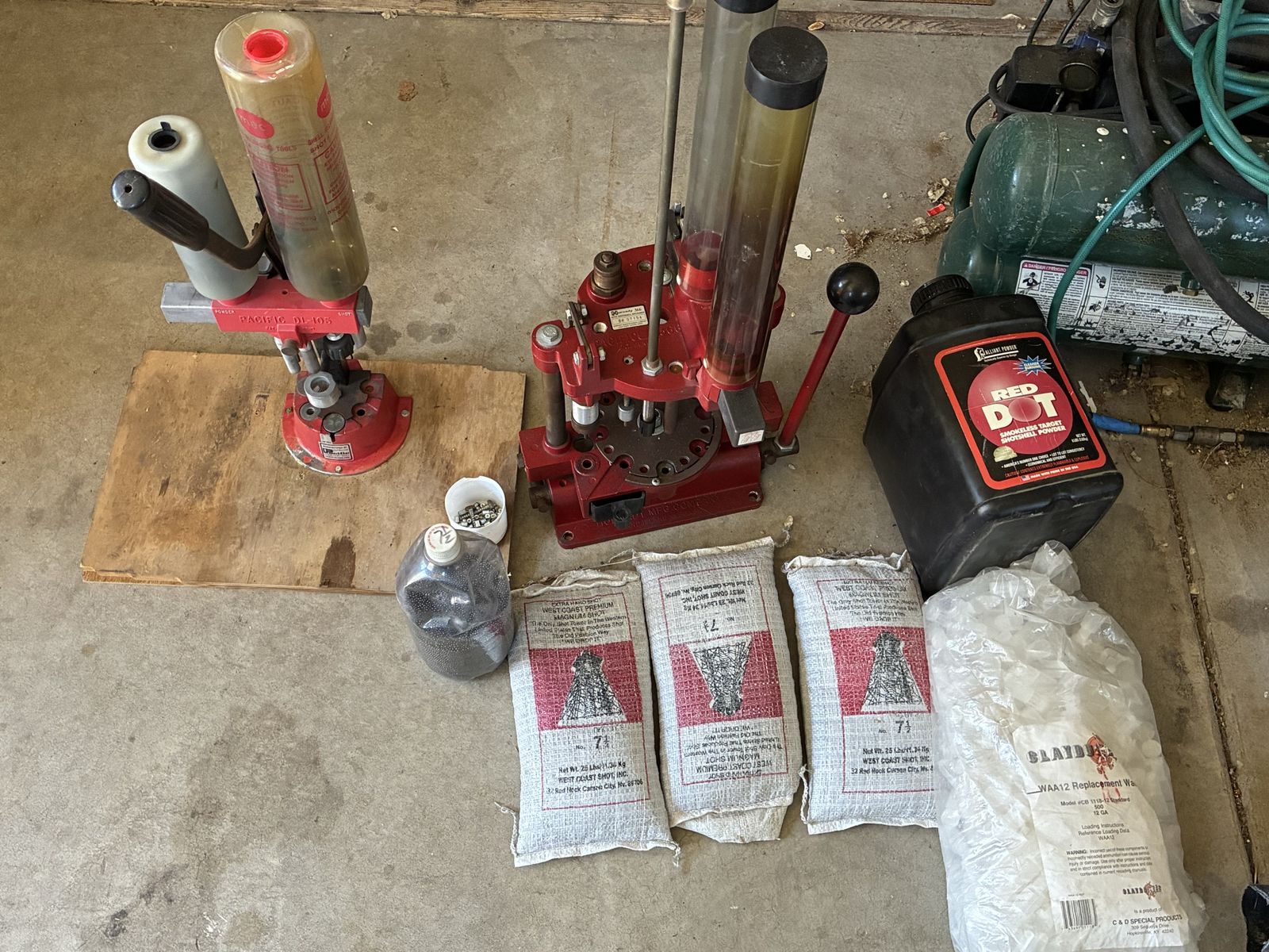 12 gauge Reloader’s and supplies