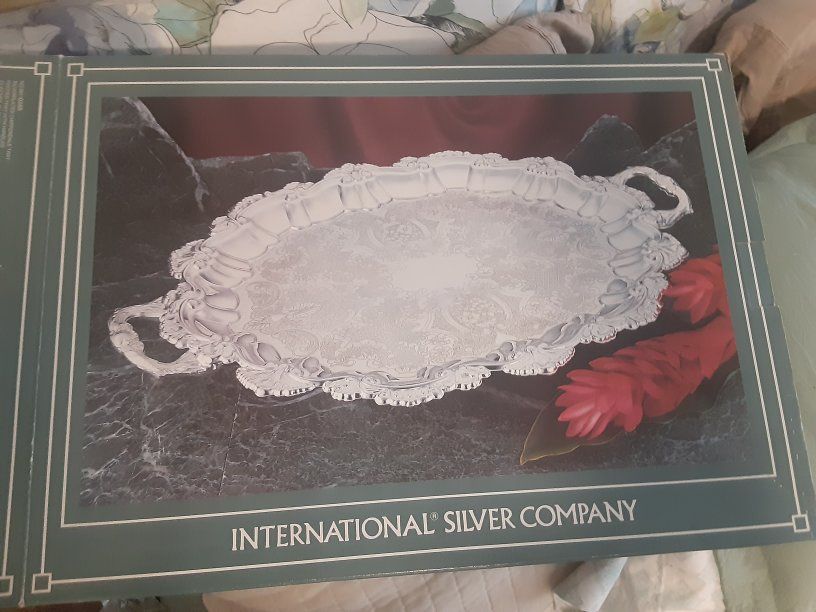 International Silver Company Chippendale Silverplated Footed Serving Tray w/ Handles 22"x16.25"
