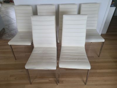 Free - 6 dining chairs - Faux Leather