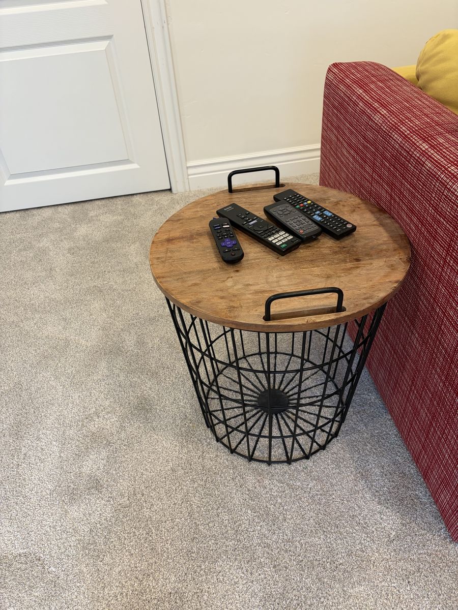 Set of 2 Round Accent Tables/Storage Basket Side Tables