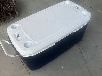 Coleman Xtreme Cooler Large Capacity Ice Chest