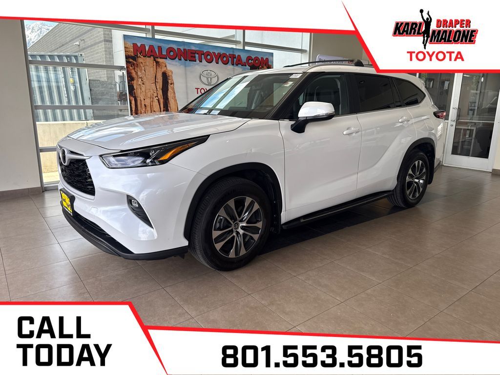 2023 Toyota Highlander XLE