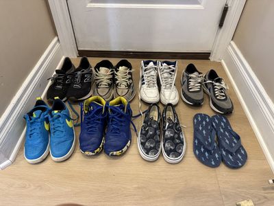 Lot of 8 Pairs boys Shoes - Sneakers, Slip-ons, Flip Flops (Size 5.5-7) - Nike, Under Armour, New Balance, Vans