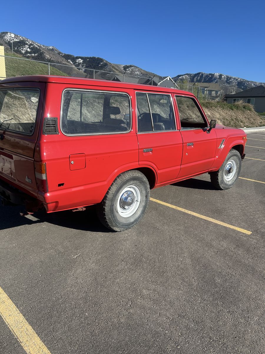 1984 TOYOTA LAND CRUISER Base