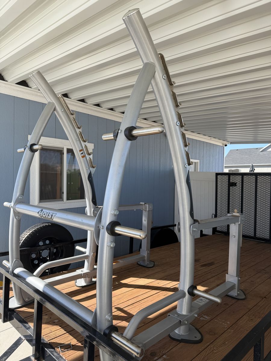 $2700 Hoist Commercial Squat Rack