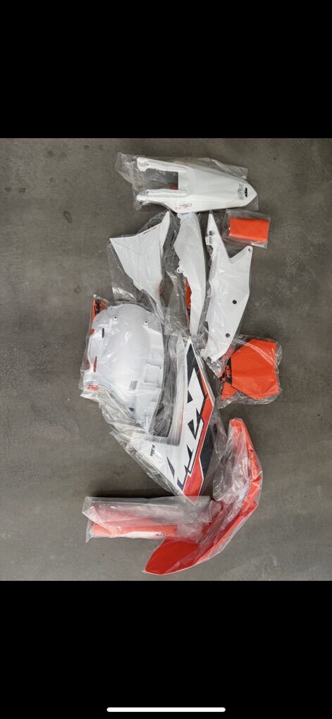 New OEM KTM 250 and 450 SX-F Take Off Plastics