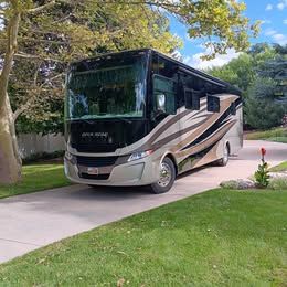 2018 Tiffen  Motorhome