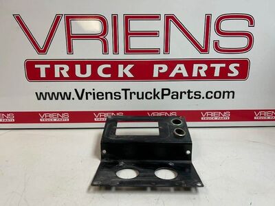Peterbilt PLATE-MV3 Valve, Part # 17-04242-1200