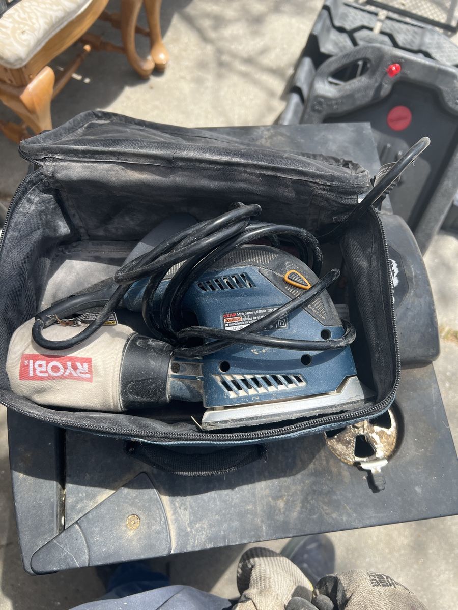 Ryobi Corner Cat Finish Sander