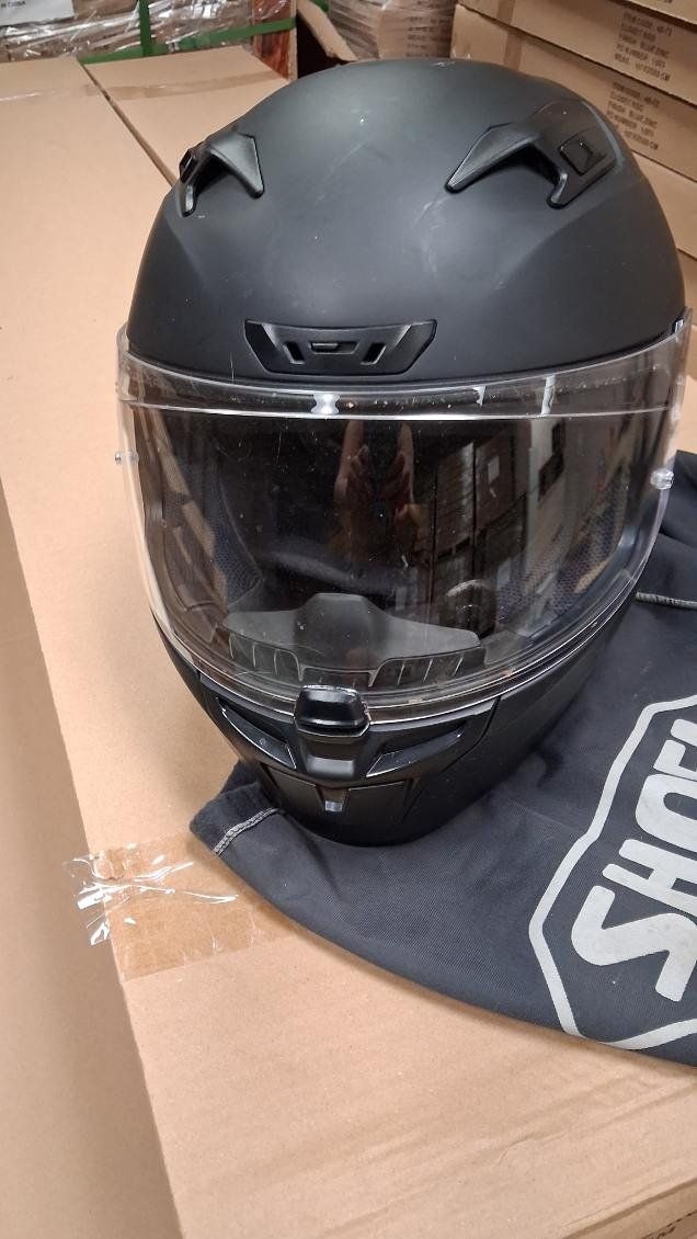 HJC i10 
Full Face Helmets
$80 each 
$120 both
Bluetooth ready 
Matte Black XXXL
Red N Black MEDIUM