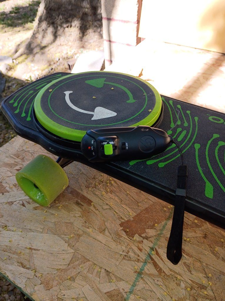Viro Rides Turn Style Electric Drift Board - With Wireless Remote