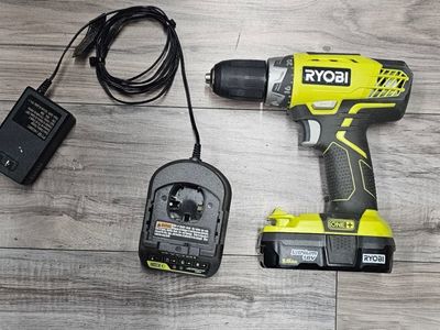 RYOBI DRILL P208B W/ BATTERY & CHARGER
