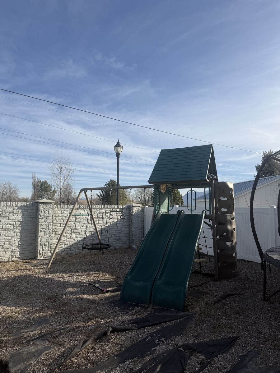 Lifetime Big Stuff two Slide Swing Set