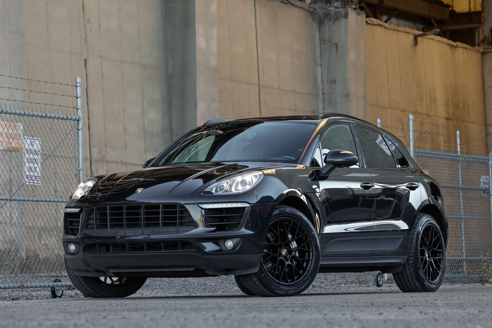 2017 PORSCHE MACAN S