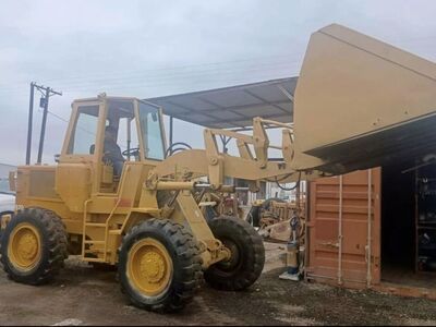 Cat 920 Wheel Loader w Timk Agriculture Bucket