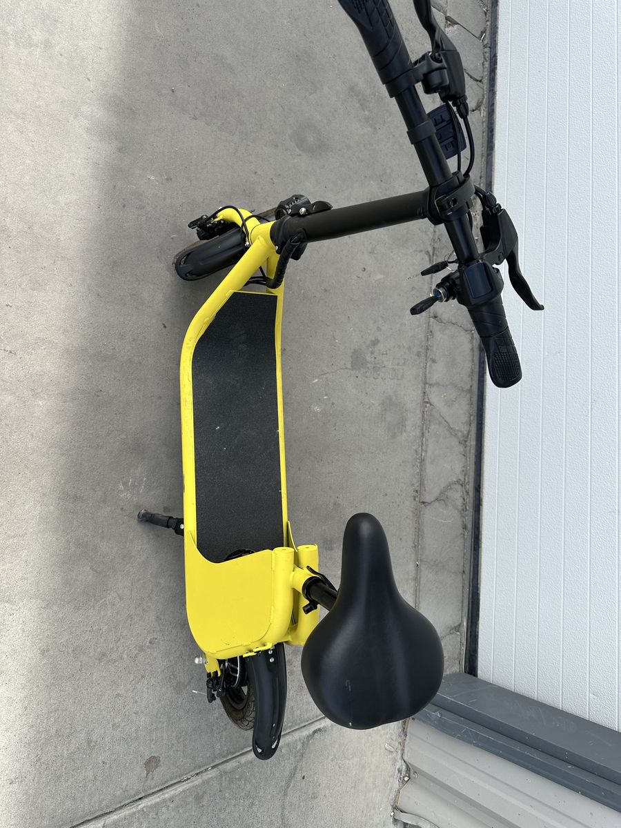 Windhorse C2 Foldable Electric Scooter Moped (450W / 36V)