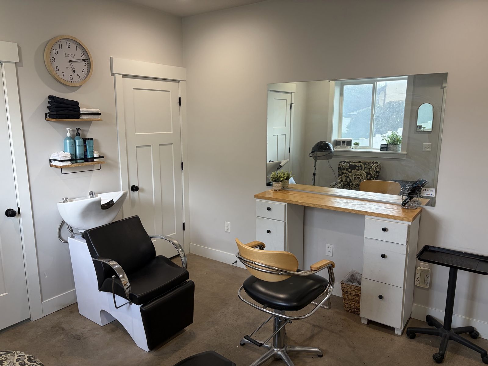 Booth renter