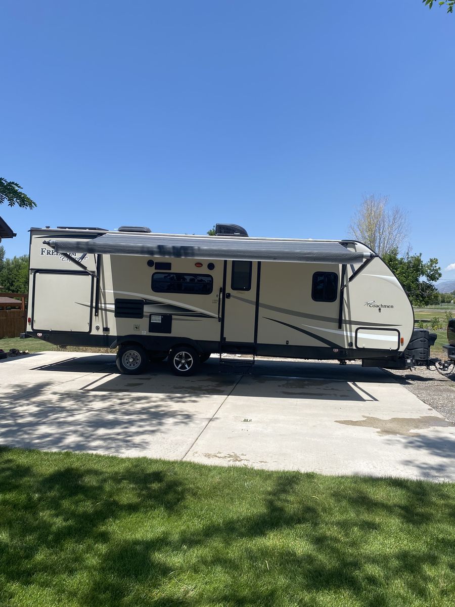 2018 Coachmen Freedom Express 248RBS