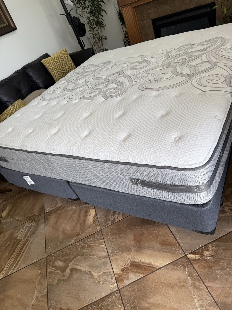 Pillow Top Mattress with Box Springs and metal frame king size complete like new clean $200