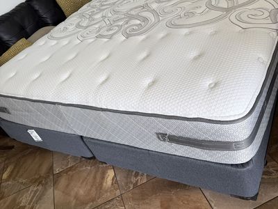 Pillow Top Mattress with Box Springs and metal frame king size complete like new clean $200