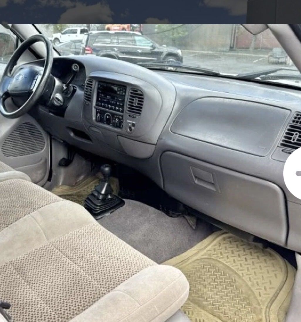 Main image 4