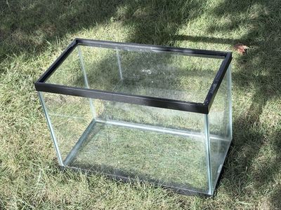 20 Gallon Used Glass Fish Tank Aquarium