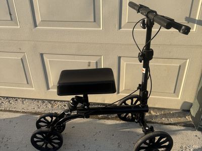 Large wheels Shock Absorption Medical Knee Scooter Walker Crutch Black