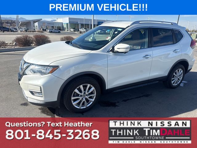 2017 NISSAN ROGUE SV