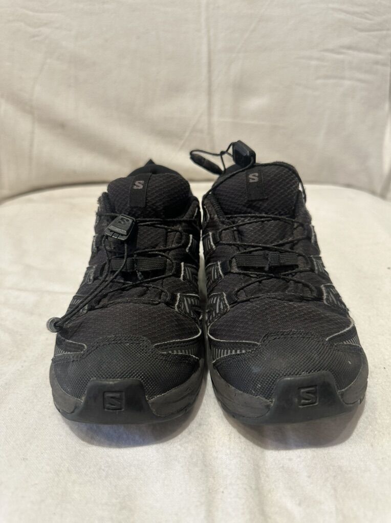 Salomon Youth Size 1 Black/gray Wtrprf Trail Shoes