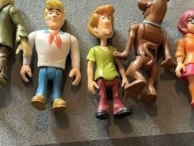 Vintage Scooby-Doo Action Figure Lot - Shaggy, Fred, Velma, Scooby & Zombie
