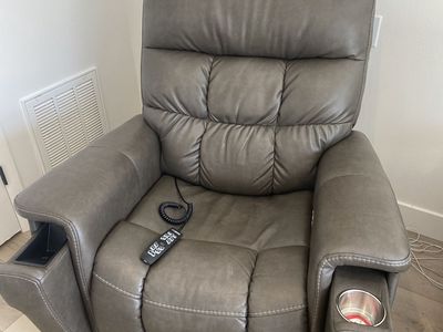 Viva Lift Ultra Power Recliner