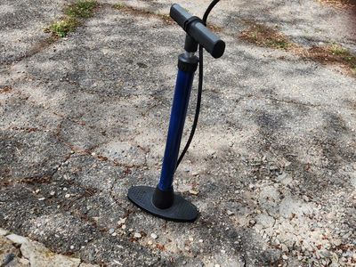 Standard bike pump. Works great.