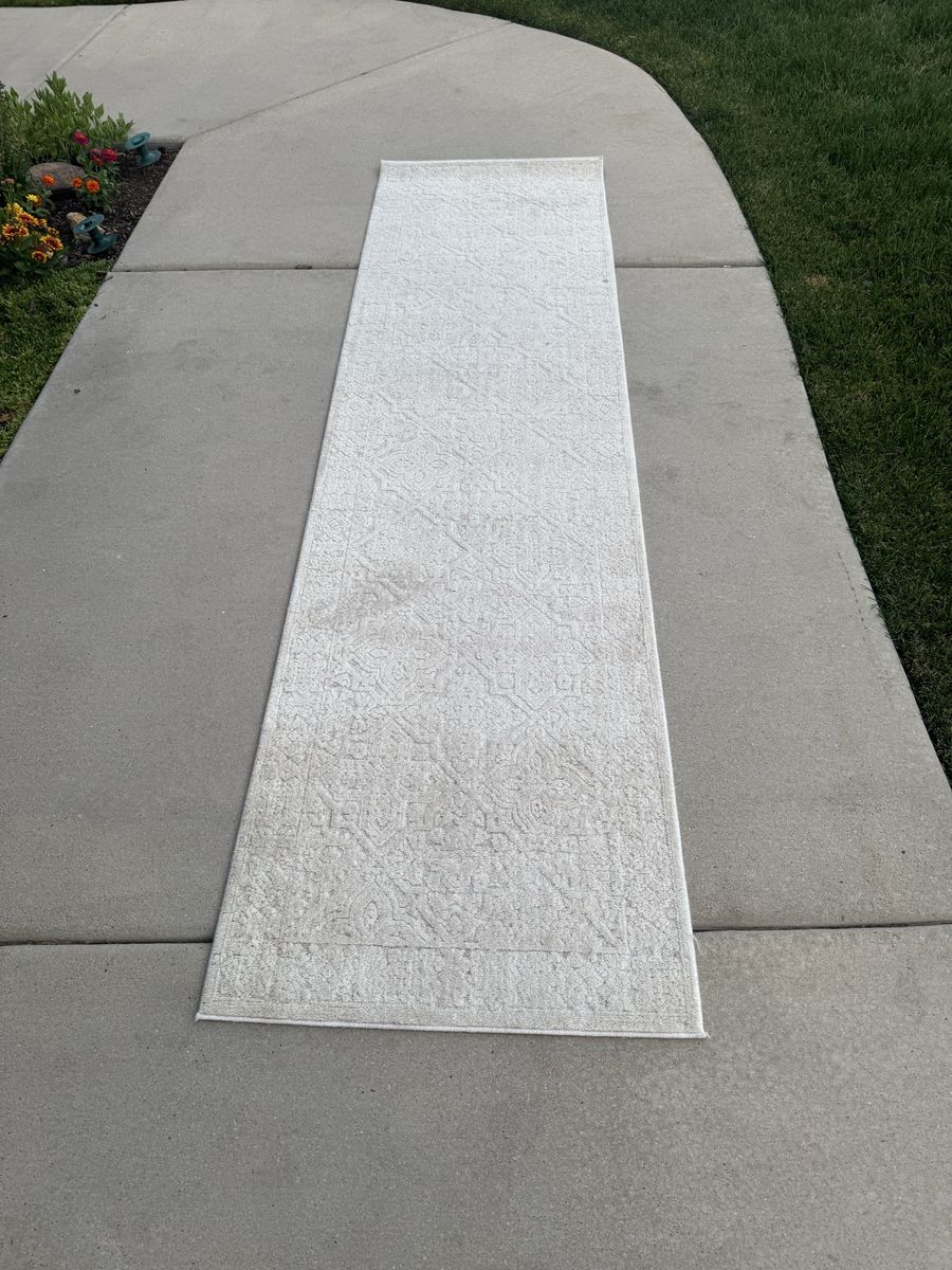 Cream Distressed Medallion Runner Rug - Elegant & Durable