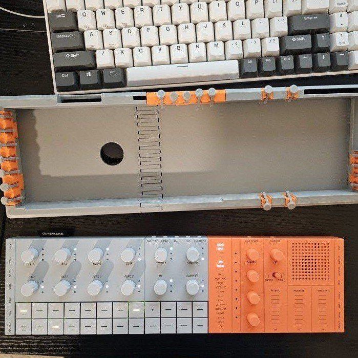 Yamaha seqtrak with custom case, mint condition