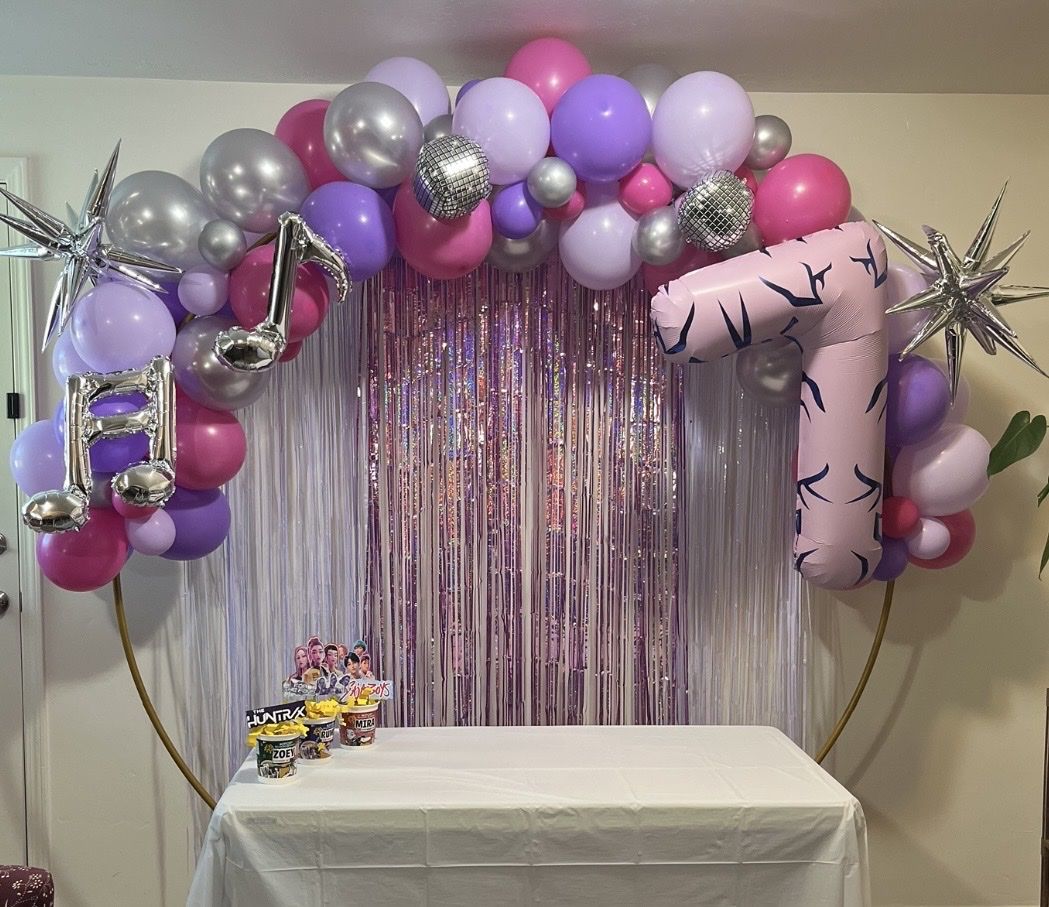 Balloon arch