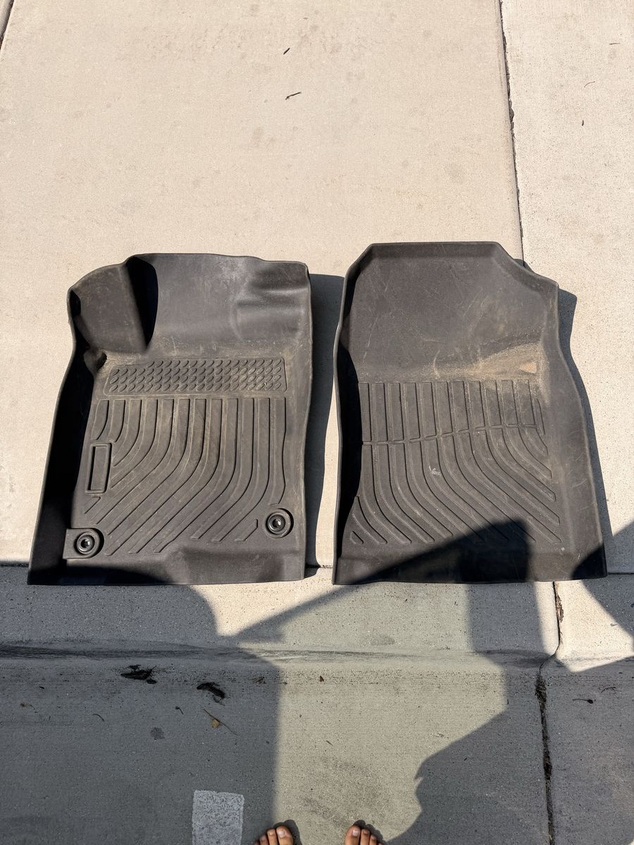 2019-2024 GMC Sierra 1500 / Chevy Silverado 1500 OEM Premium All-Weather Floor Liner