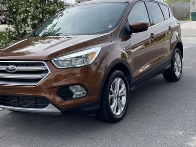 2017 FORD ESCAPE SE