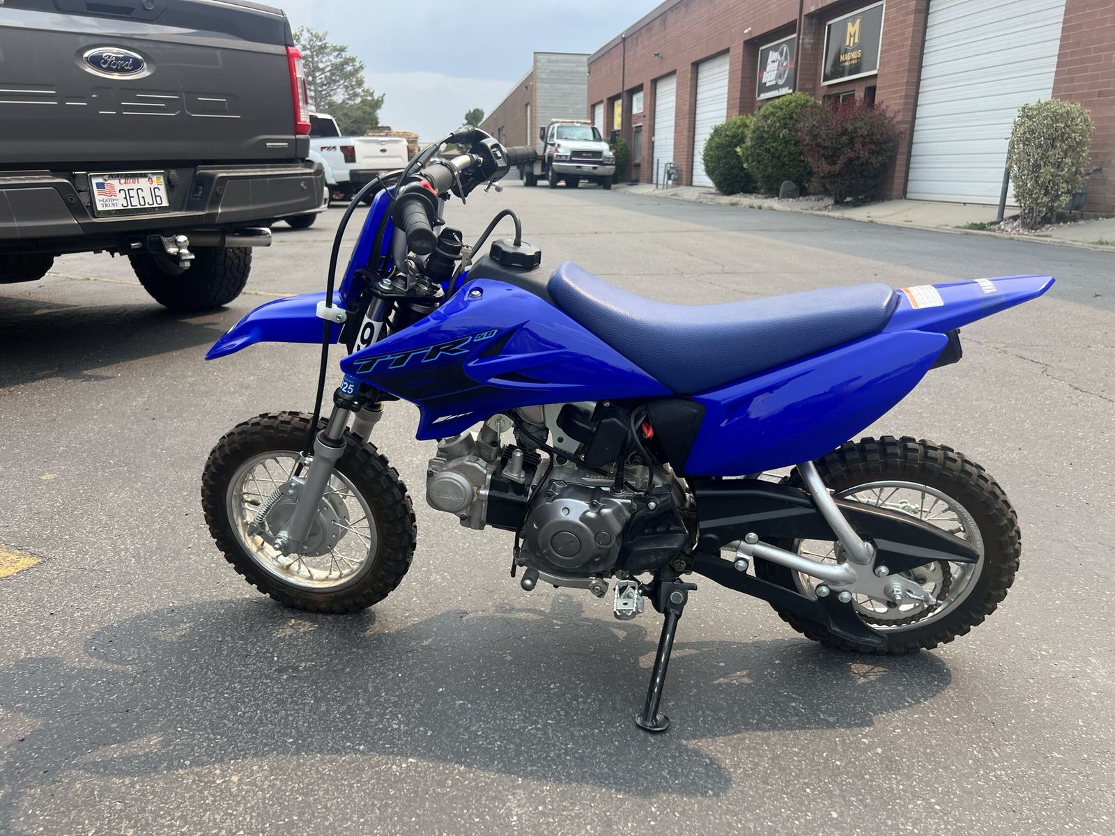 Yamaha TTR50 2024 Dirt Bike - Blue, Excellent Condition - Perfect for Young Riders