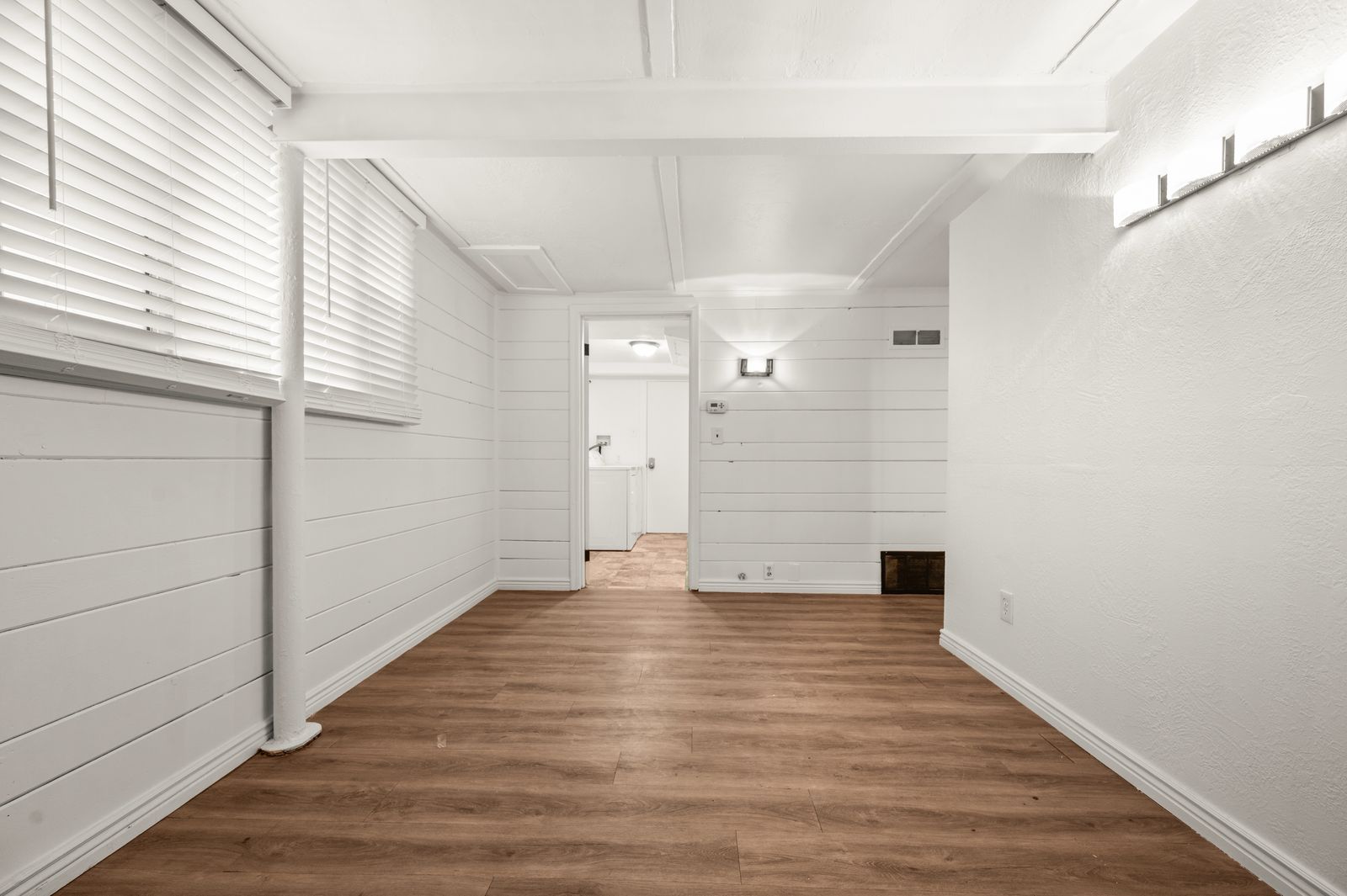 Main image 2