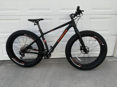 2017 Trek Farley 5 Fat Tire Bike